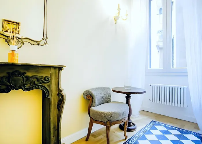 Elegantis Milos - Your Chic Retreat In Apartament